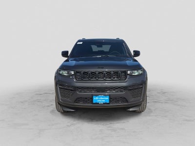 2026 Jeep Grand Cherokee Laredo Altitude