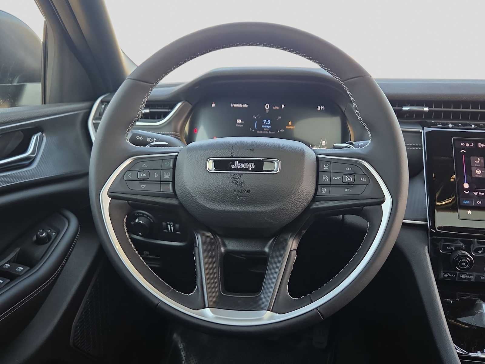 2026 Jeep Grand Cherokee Laredo X