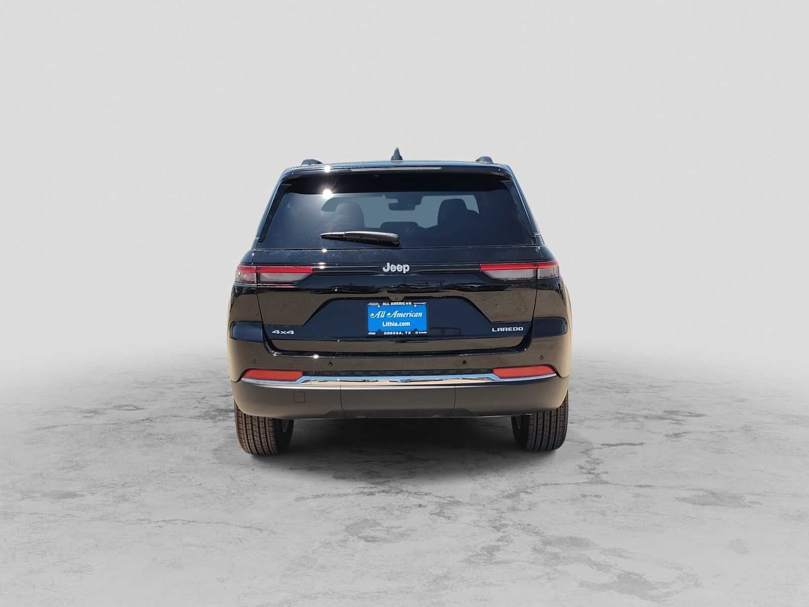 2026 Jeep Grand Cherokee Laredo X
