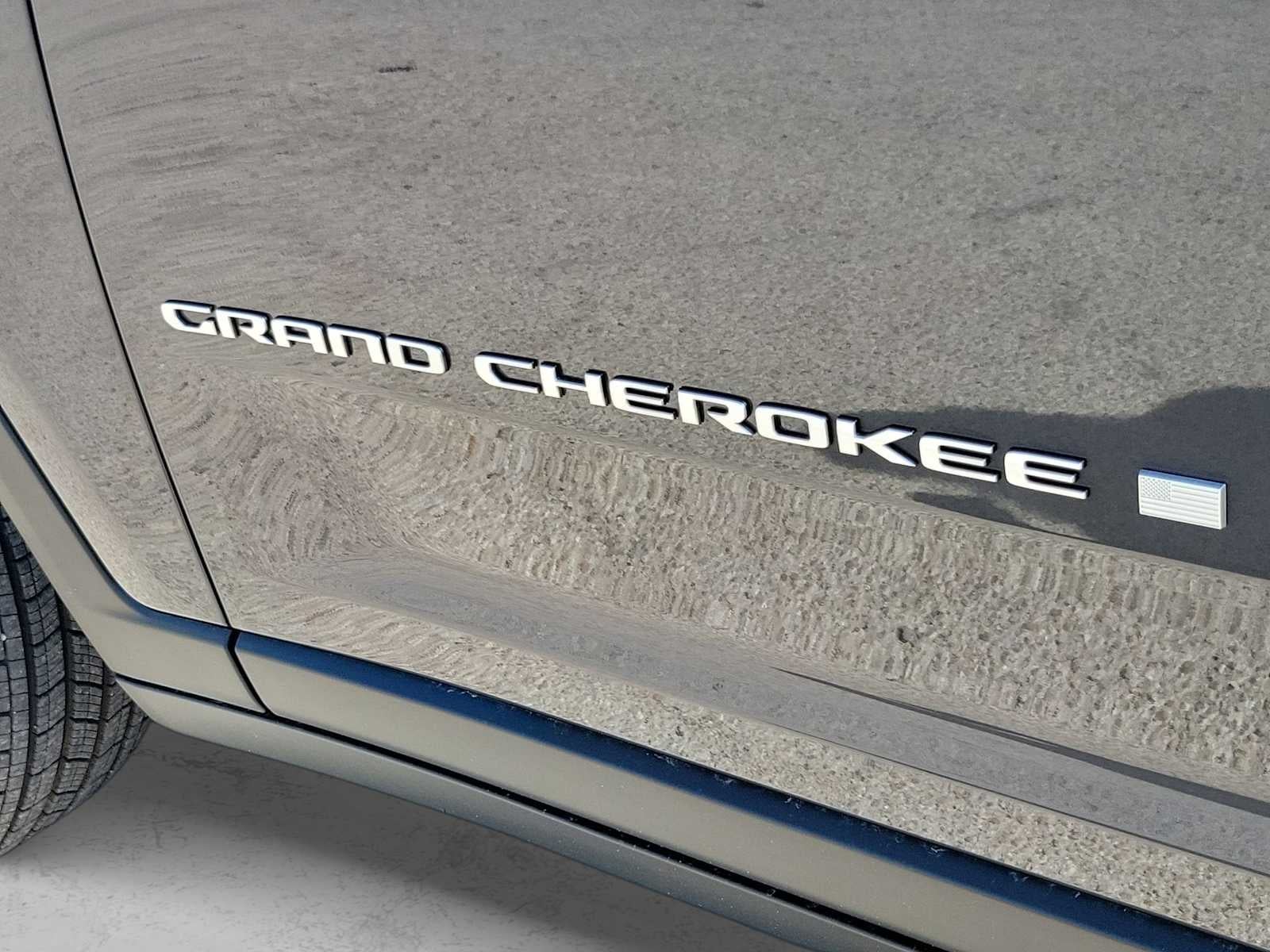 2026 Jeep Grand Cherokee GRAND CHEROKEE LAREDO X 4X4