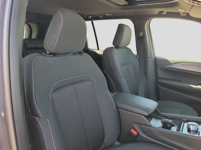 2026 Jeep Grand Cherokee GRAND CHEROKEE LAREDO X 4X4