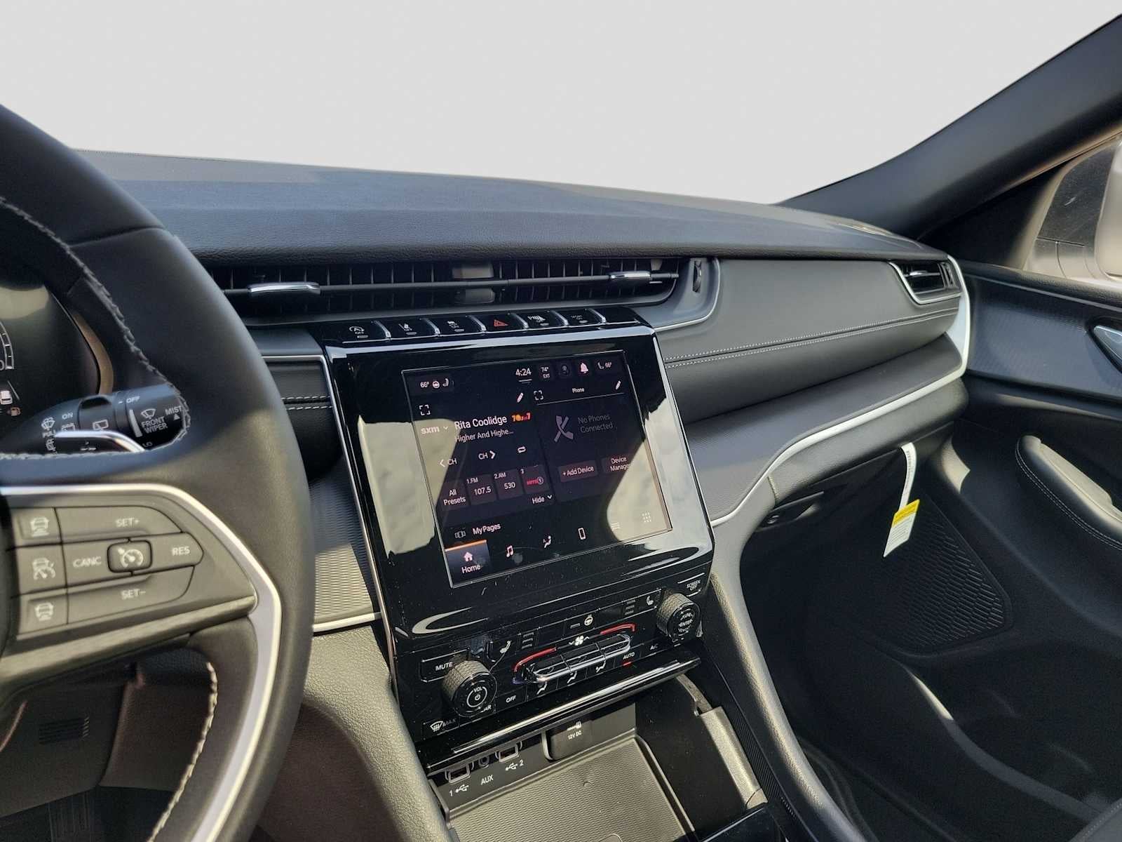 2026 Jeep Grand Cherokee GRAND CHEROKEE LAREDO X 4X4