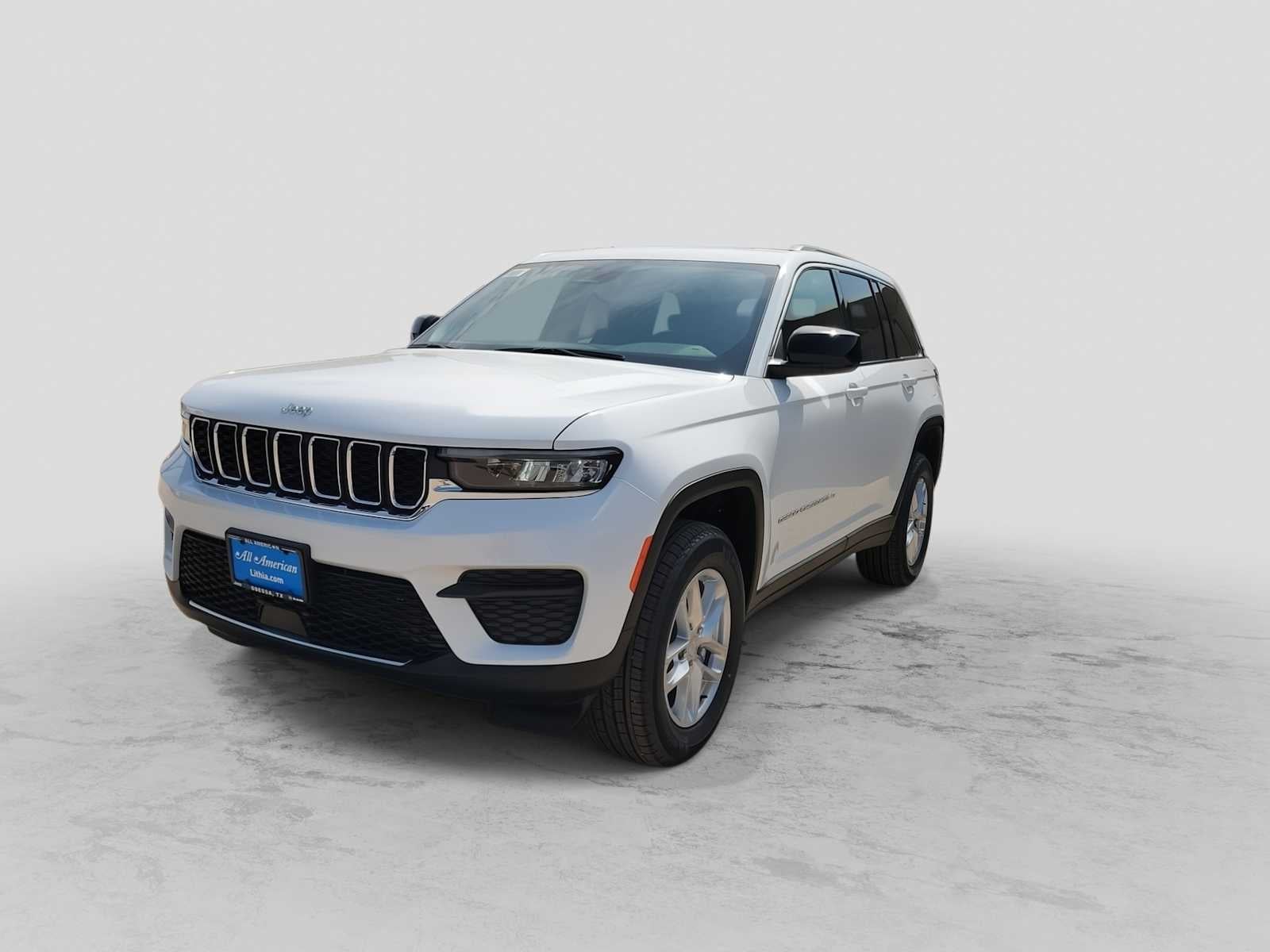 2026 Jeep Grand Cherokee GRAND CHEROKEE LAREDO X 4X4
