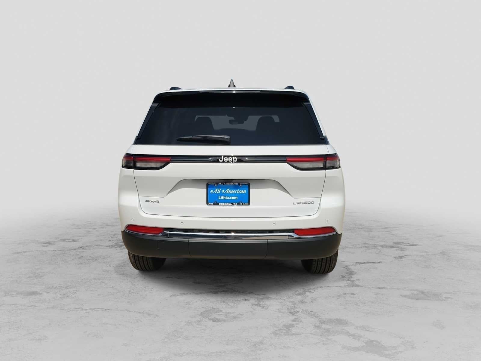 2026 Jeep Grand Cherokee GRAND CHEROKEE LAREDO X 4X4