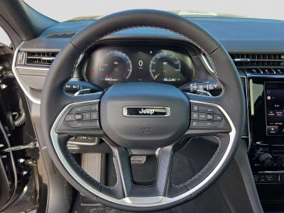 2025 Jeep Grand Cherokee GRAND CHEROKEE LAREDO X 4X4