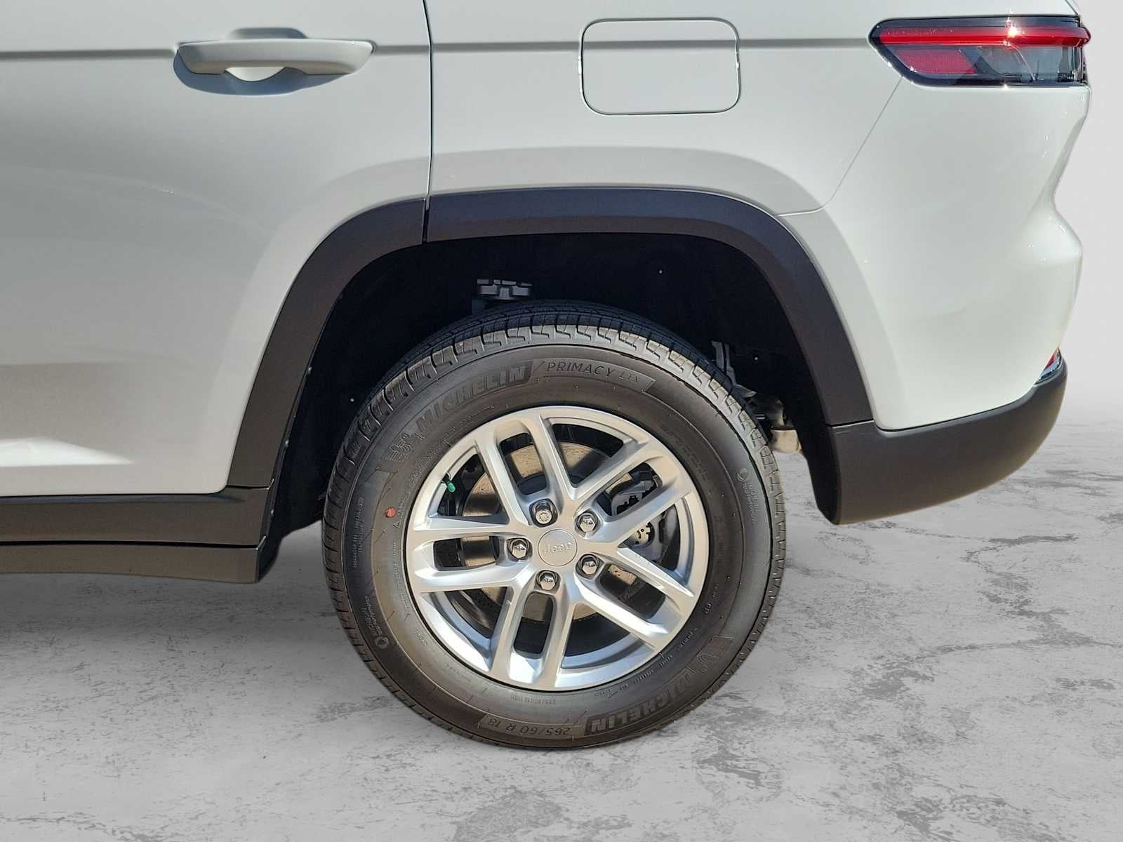 2026 Jeep Grand Cherokee GRAND CHEROKEE LAREDO X 4X4