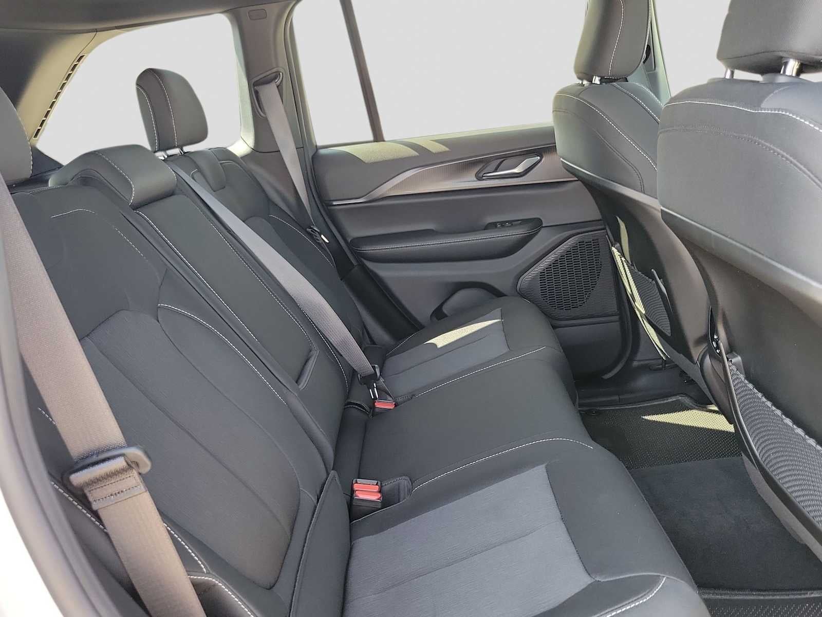 2026 Jeep Grand Cherokee GRAND CHEROKEE LAREDO X 4X4