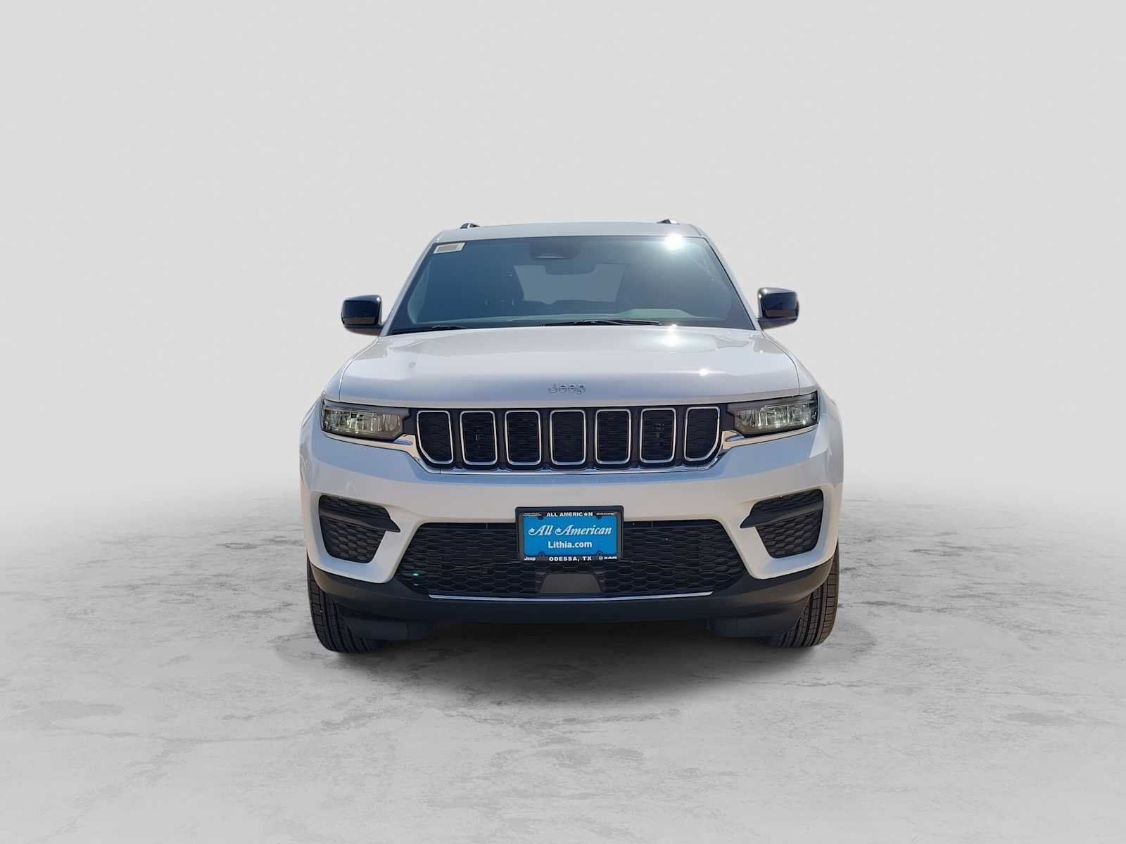 2026 Jeep Grand Cherokee GRAND CHEROKEE LAREDO X 4X4