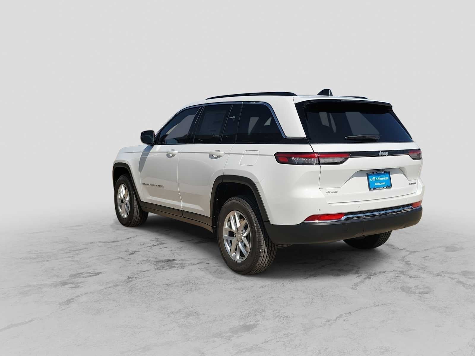 2026 Jeep Grand Cherokee GRAND CHEROKEE LAREDO X 4X4