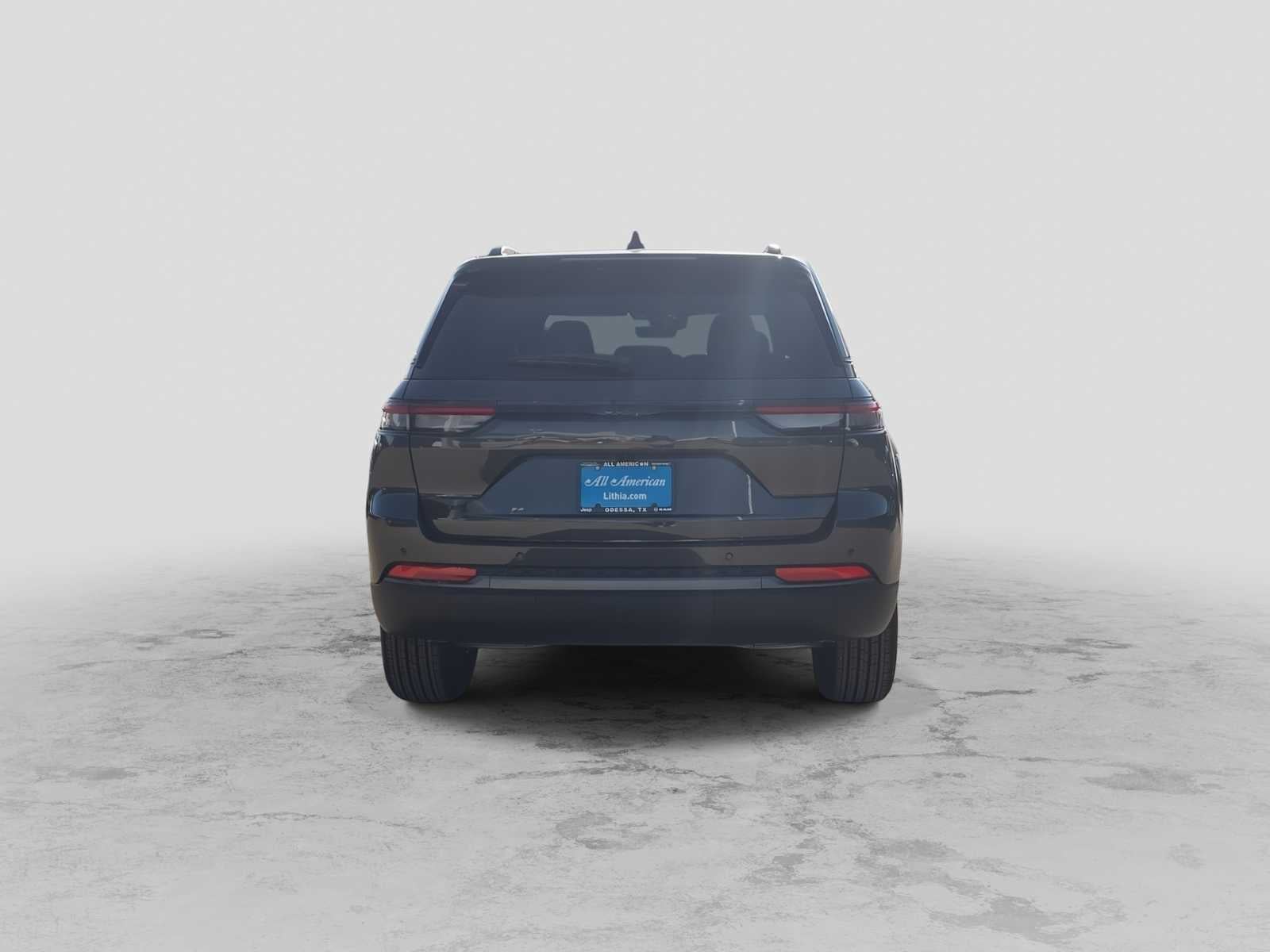 2026 Jeep Grand Cherokee Laredo Altitude