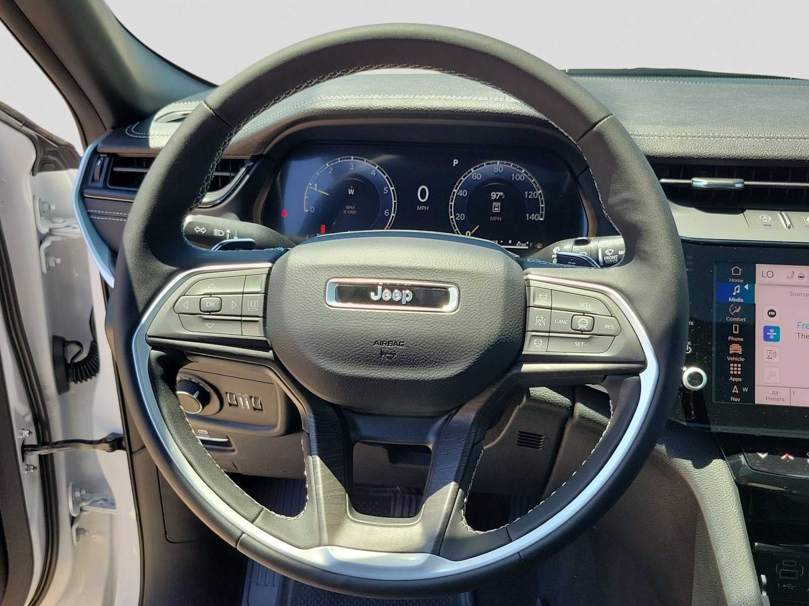 2026 Jeep Grand Cherokee GRAND CHEROKEE LAREDO ALTITUDE 4X4