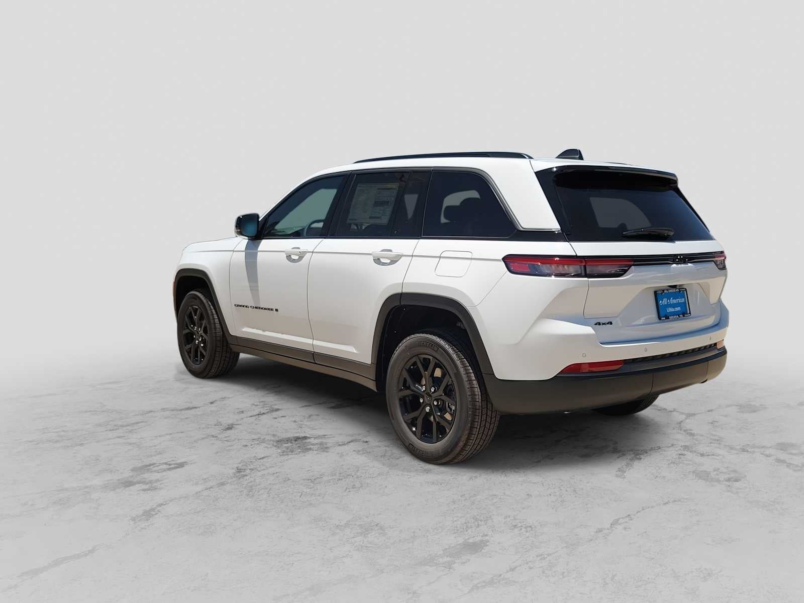 2026 Jeep Grand Cherokee GRAND CHEROKEE LAREDO ALTITUDE 4X4
