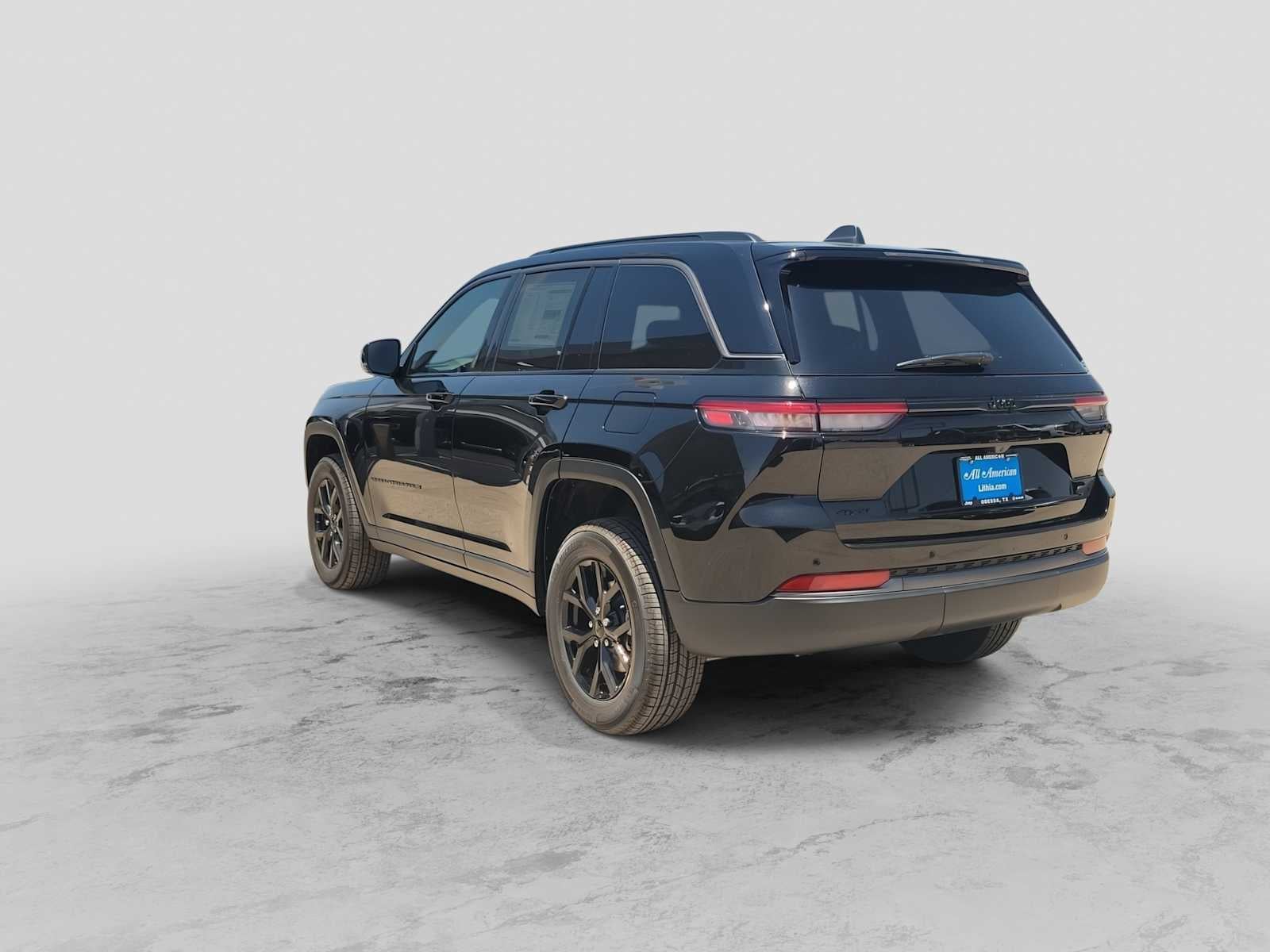 2026 Jeep Grand Cherokee GRAND CHEROKEE LAREDO ALTITUDE 4X4