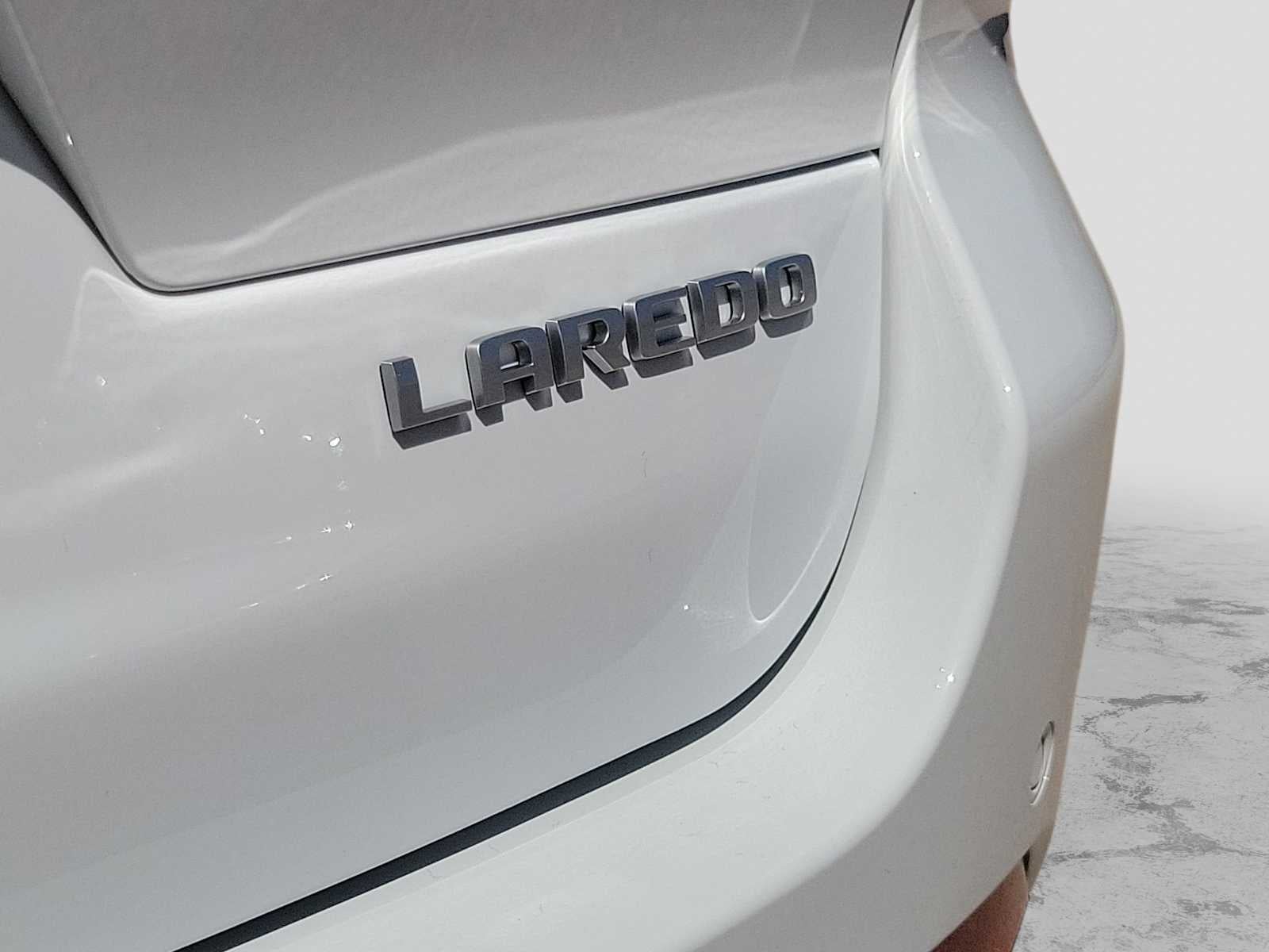 2026 Jeep Grand Cherokee L GRAND CHEROKEE L LAREDO X 4X2