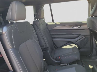 2026 Jeep Grand Cherokee L GRAND CHEROKEE L LAREDO X 4X2
