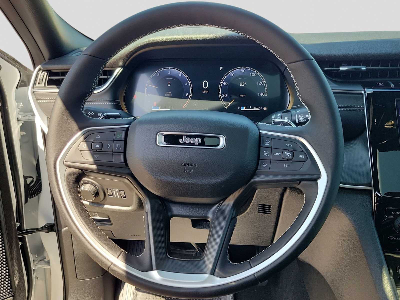 2026 Jeep Grand Cherokee L GRAND CHEROKEE L LAREDO X 4X2