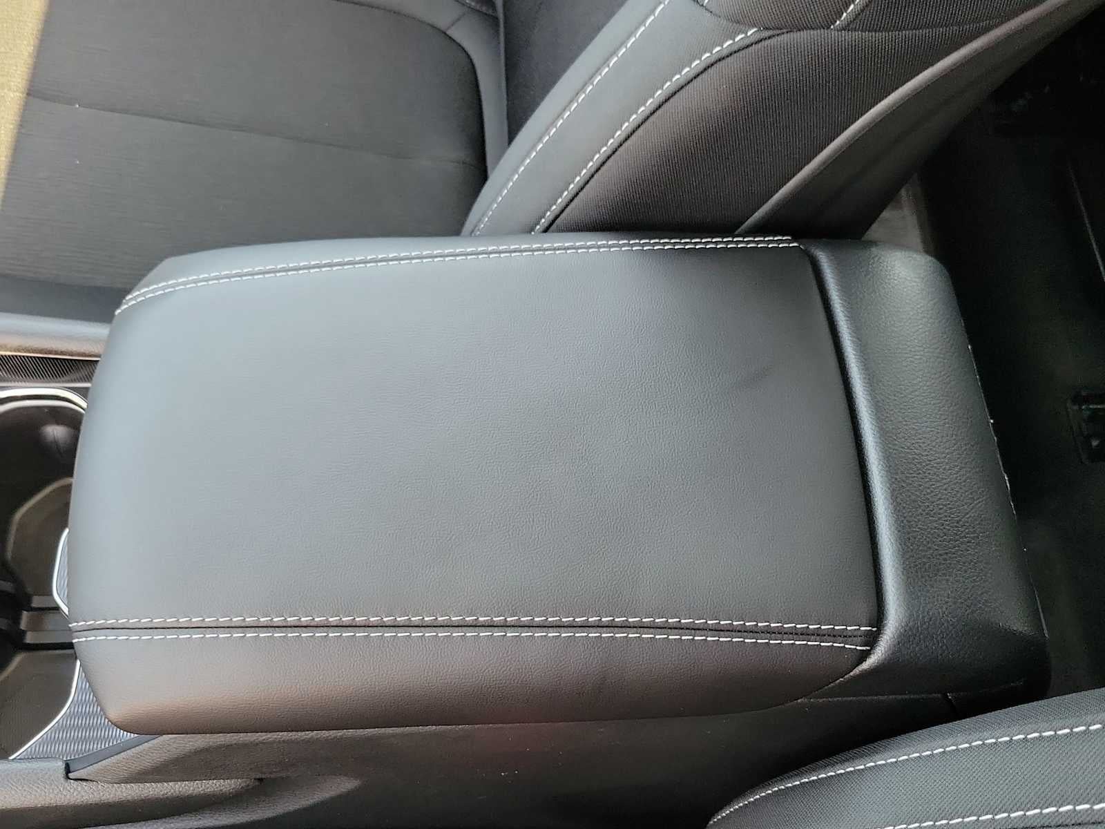 2026 Jeep Grand Cherokee L GRAND CHEROKEE L LAREDO X 4X2