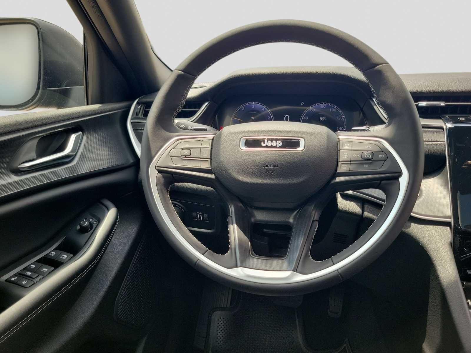 2026 Jeep Grand Cherokee L GRAND CHEROKEE L LAREDO X 4X2