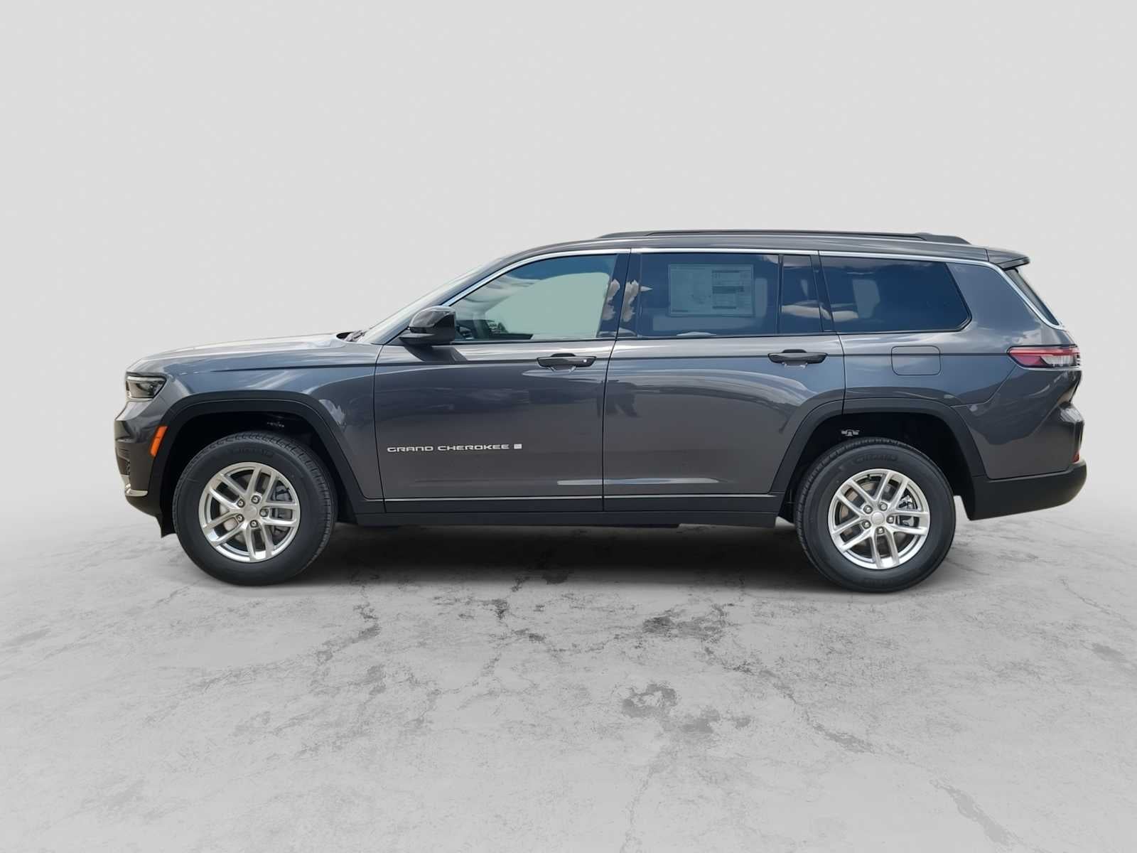 2026 Jeep Grand Cherokee L GRAND CHEROKEE L LAREDO X 4X2