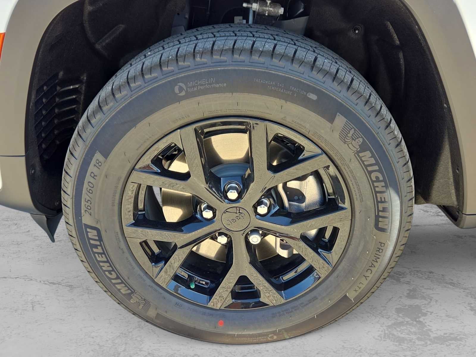 2026 Jeep Grand Cherokee L GRAND CHEROKEE L LAREDO ALTITUDE 4X2