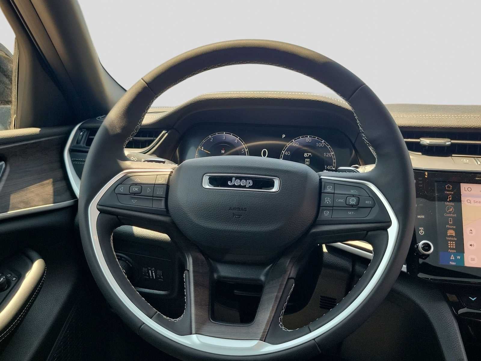 2026 Jeep Grand Cherokee L GRAND CHEROKEE L LAREDO ALTITUDE 4X2