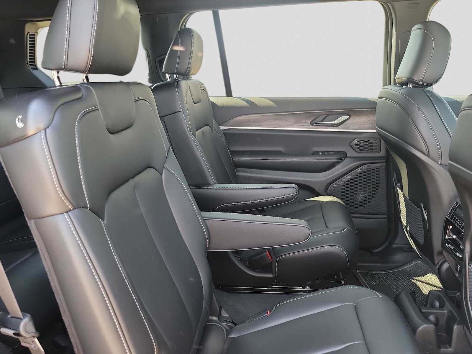 2026 Jeep Grand Cherokee L GRAND CHEROKEE L LIMITED 4X2