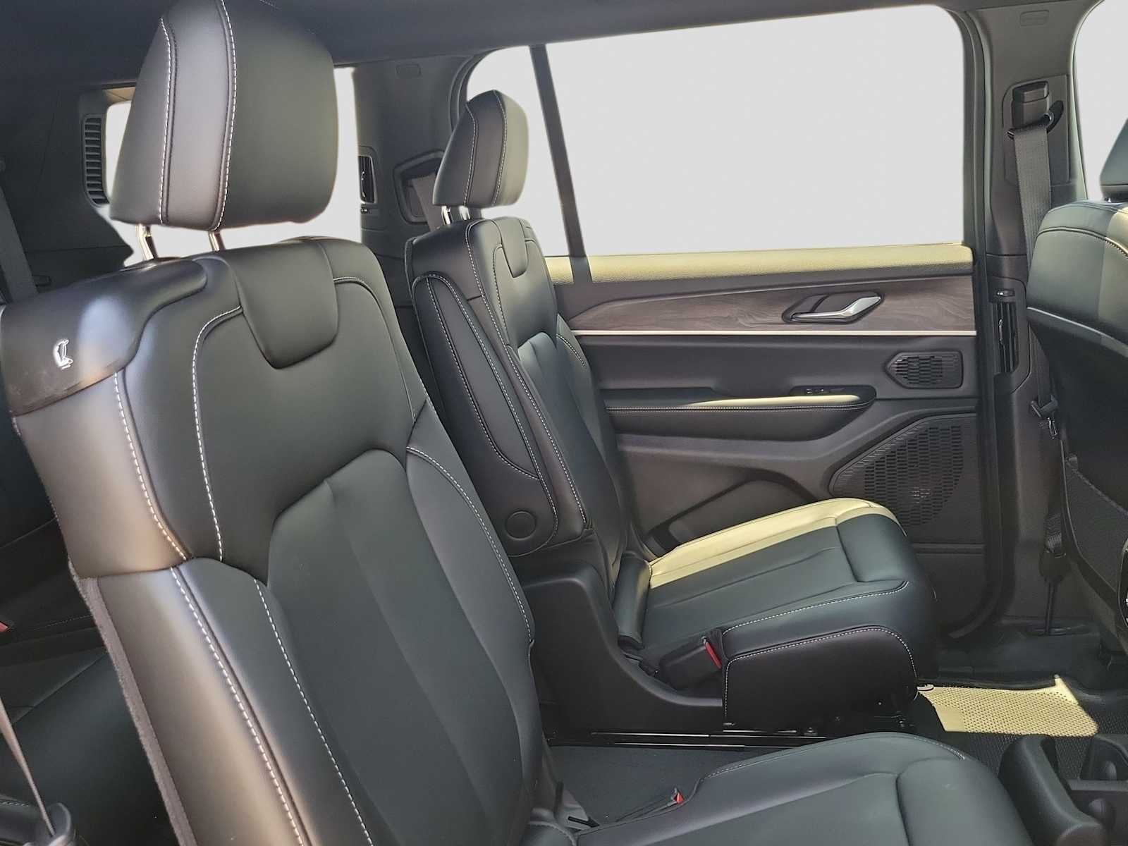 2026 Jeep Grand Cherokee L GRAND CHEROKEE L LIMITED 4X2