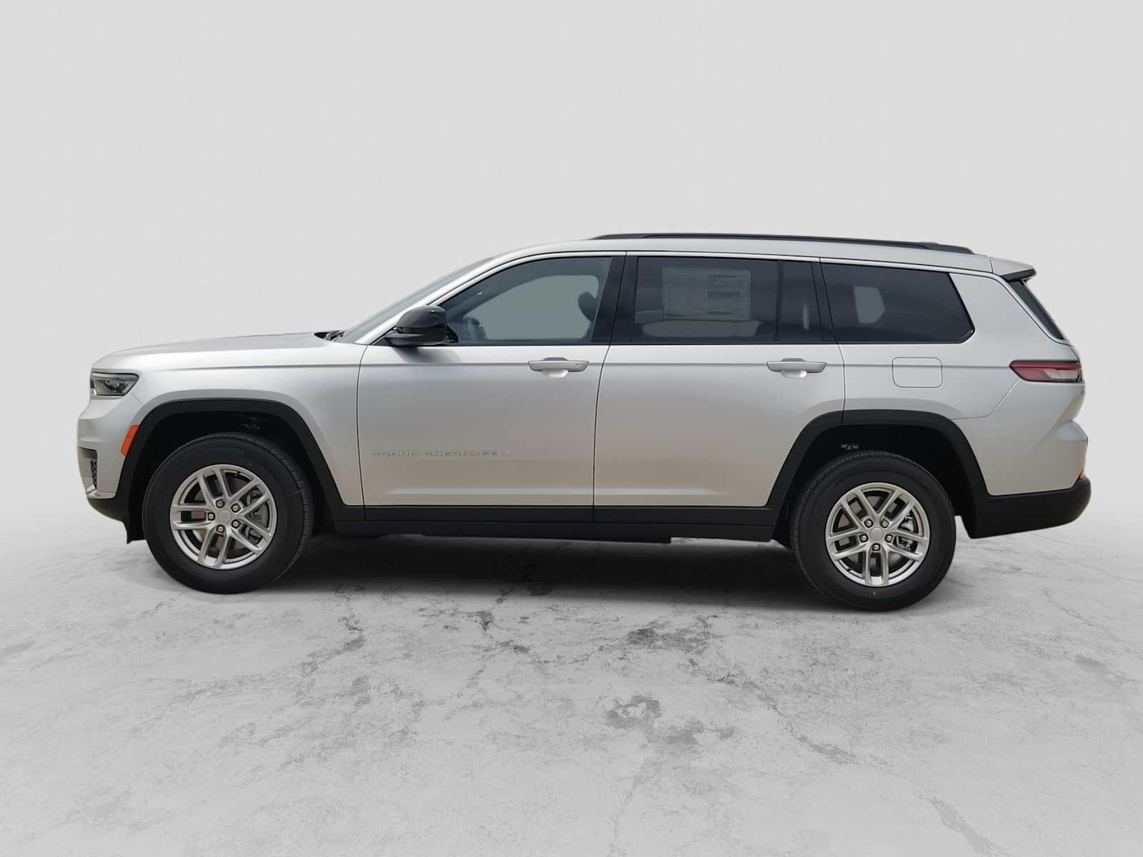 2026 Jeep Grand Cherokee L GRAND CHEROKEE L LAREDO X 4X4