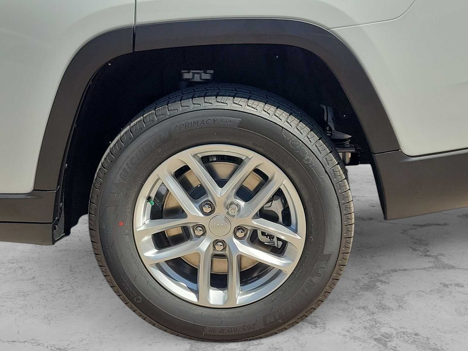 2026 Jeep Grand Cherokee L GRAND CHEROKEE L LAREDO X 4X4