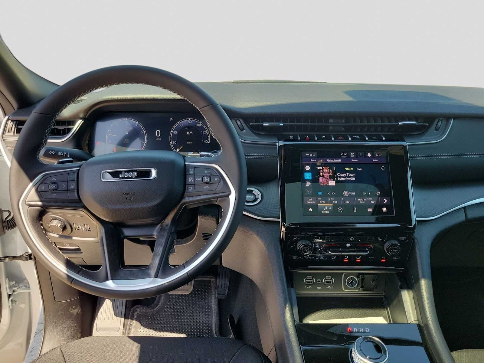 2026 Jeep Grand Cherokee L GRAND CHEROKEE L LAREDO X 4X4