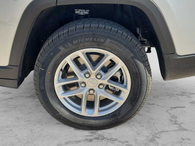 2025 Jeep Grand Cherokee L GRAND CHEROKEE L LAREDO 4X4