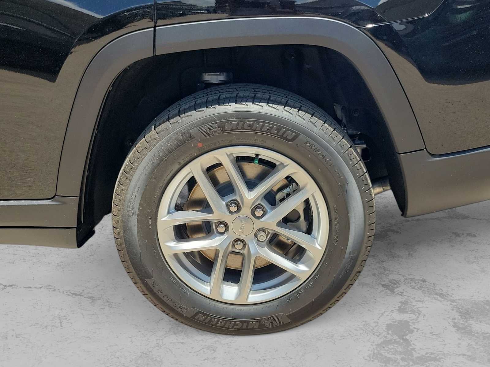 2026 Jeep Grand Cherokee L GRAND CHEROKEE L LAREDO X 4X4