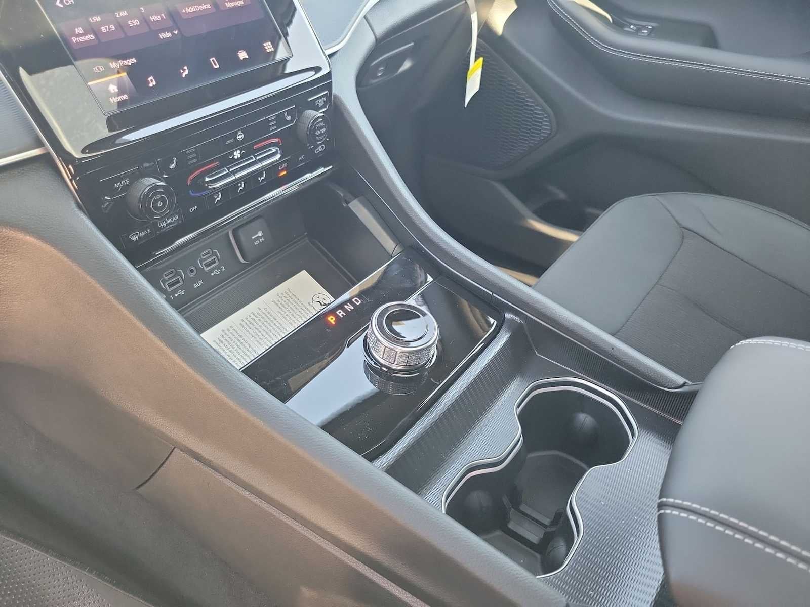 2026 Jeep Grand Cherokee GRAND CHEROKEE L LAREDO X 4X4