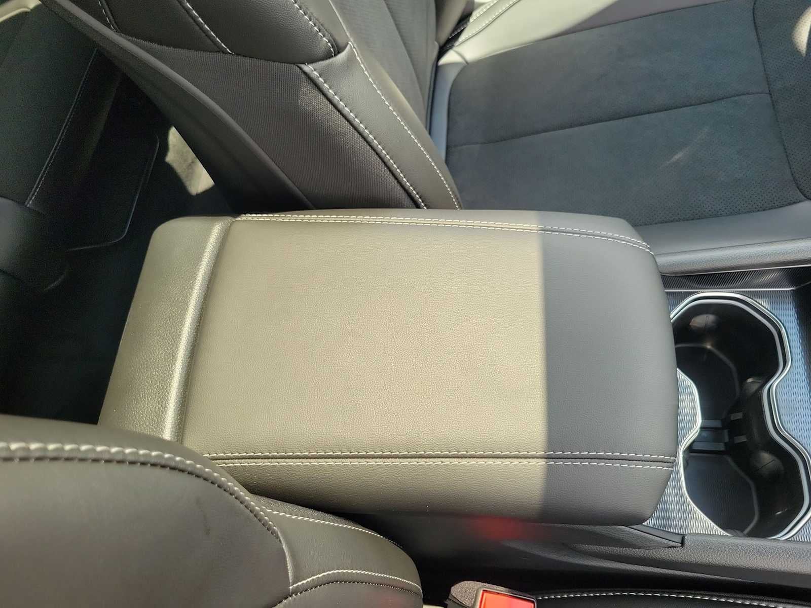 2026 Jeep Grand Cherokee L GRAND CHEROKEE L LAREDO ALTITUDE 4X4