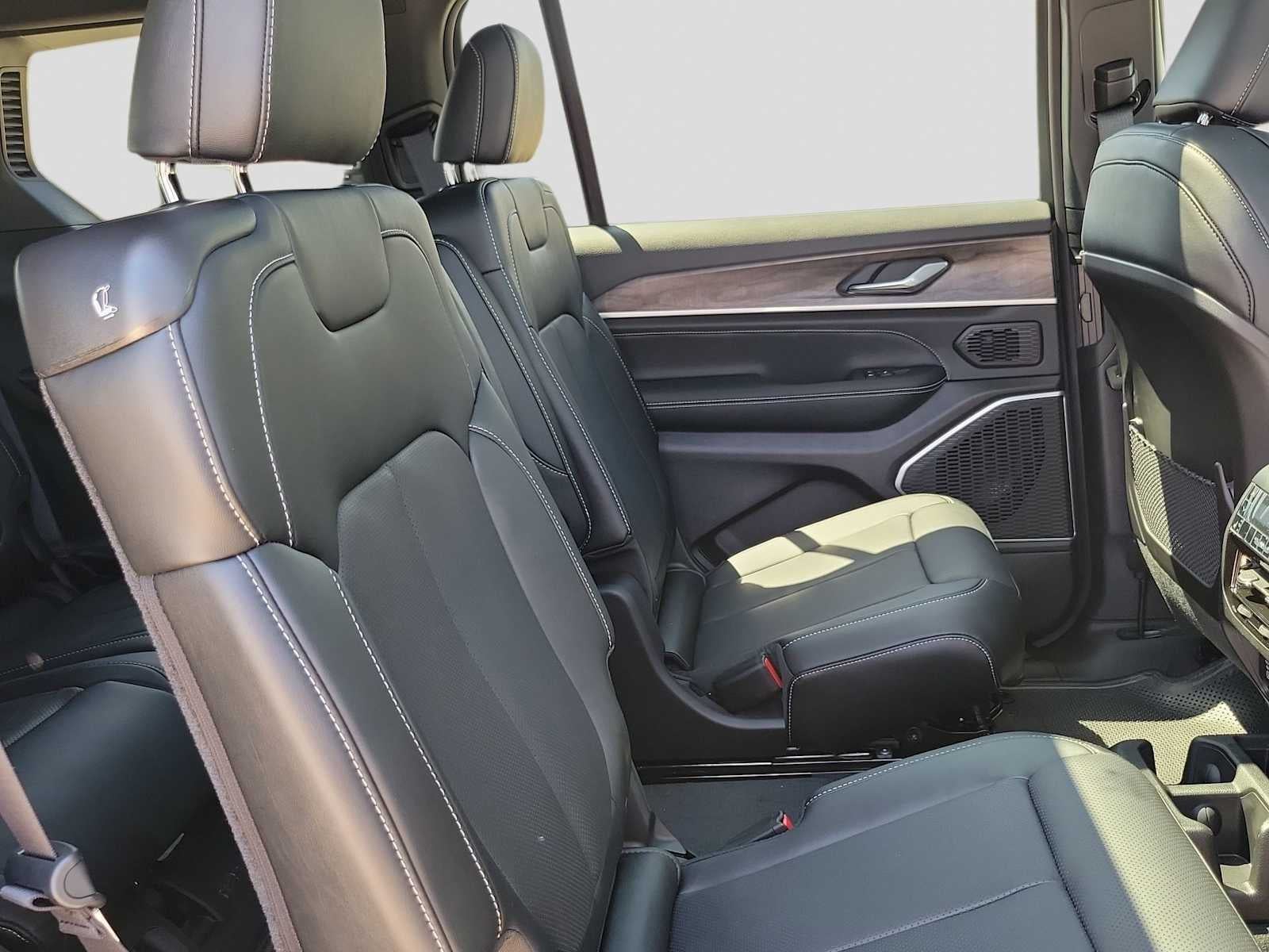2026 Jeep Grand Cherokee L GRAND CHEROKEE L LIMITED RESERVE 4X4