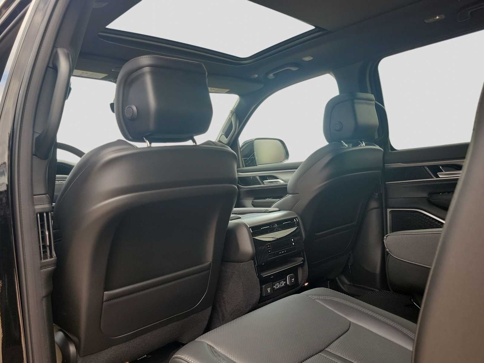 2026 Jeep Grand Wagoneer GRAND WAGONEER 4X2