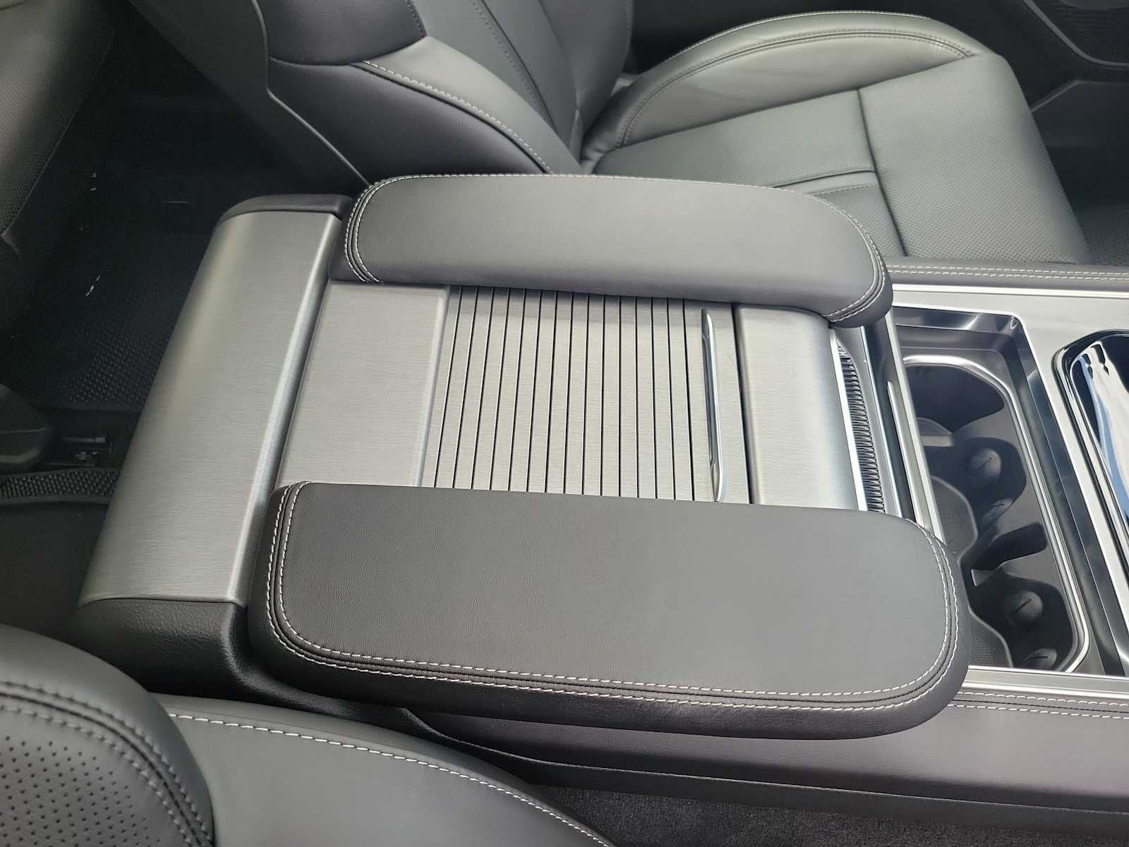 2026 Jeep Grand Wagoneer GRAND WAGONEER 4X2