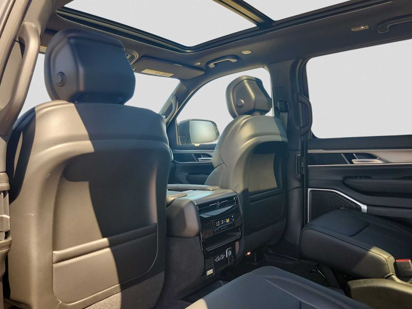 2026 Jeep Grand Wagoneer Upland