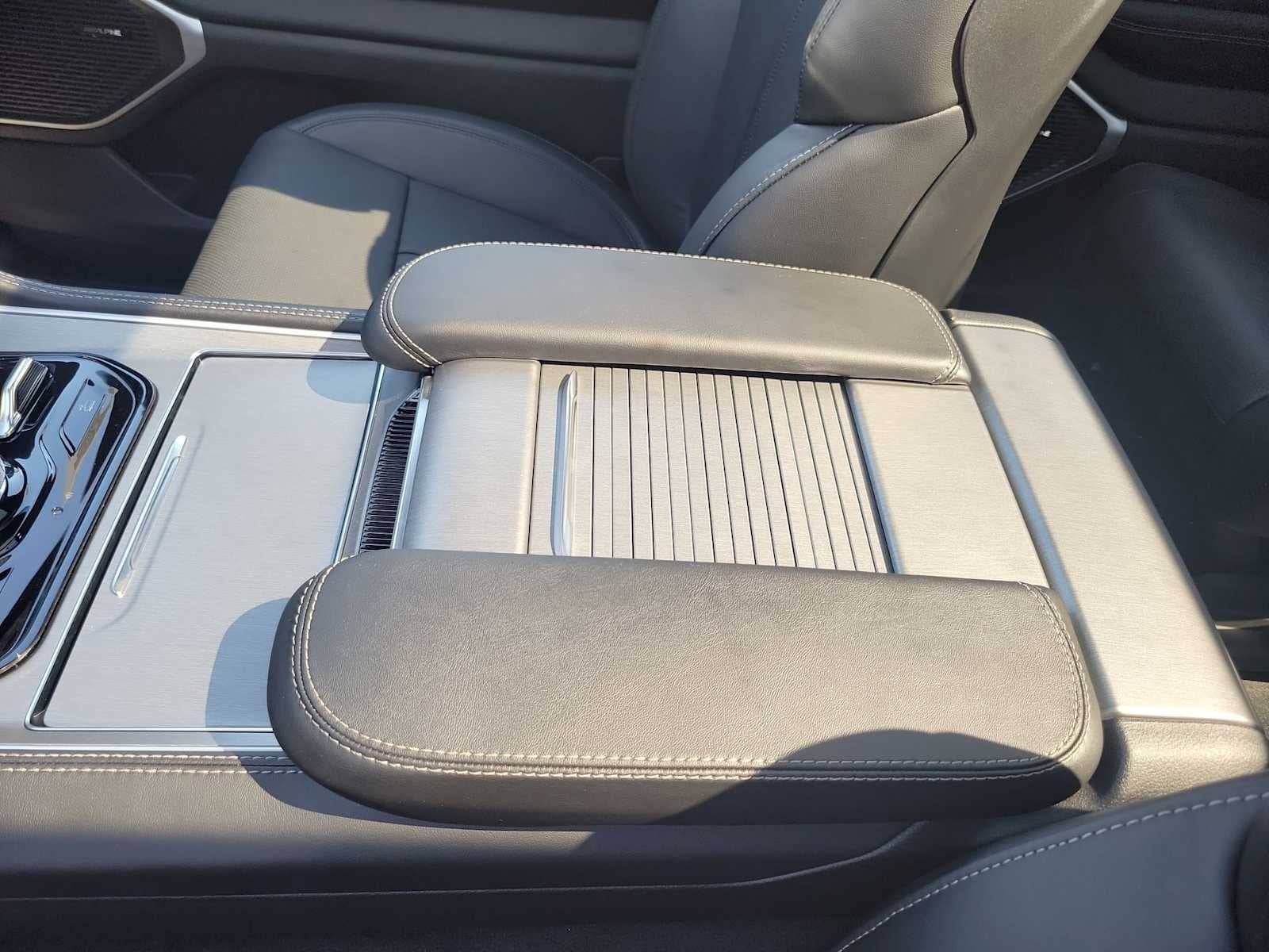 2026 Jeep Grand Wagoneer Upland