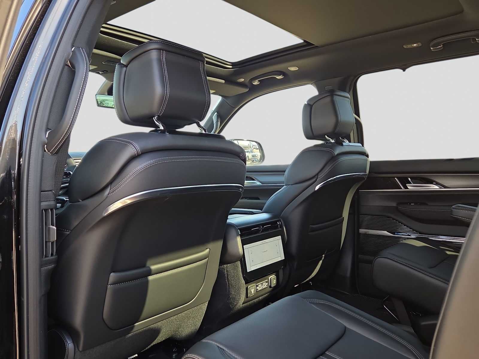 2026 Jeep Grand Wagoneer Summit Obsidian