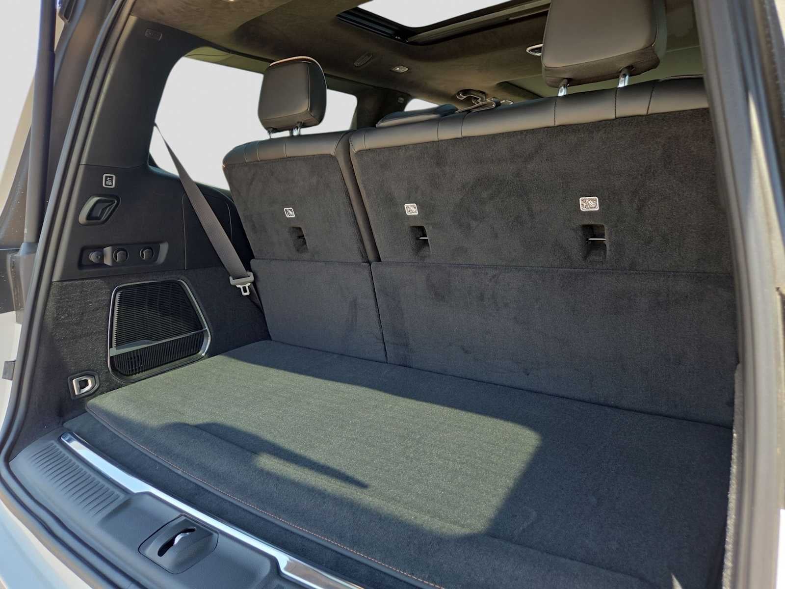 2026 Jeep Grand Wagoneer Summit Reserve