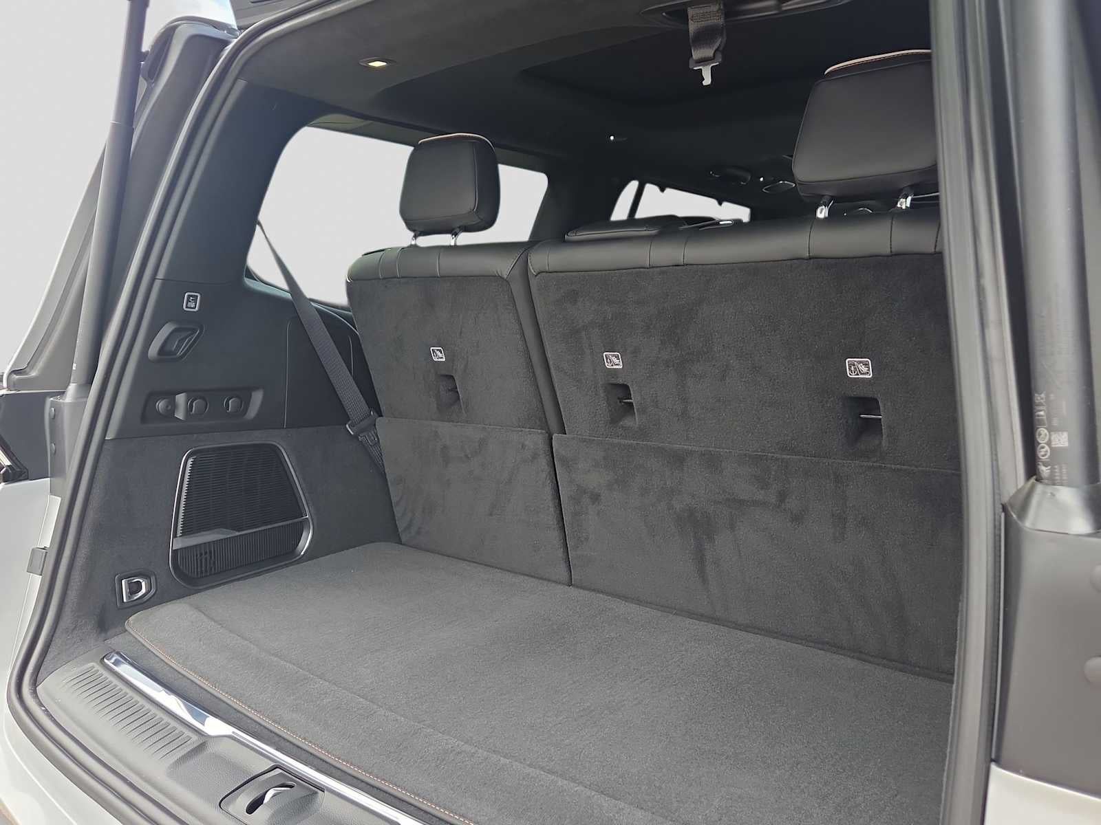 2026 Jeep Grand Wagoneer Summit Reserve