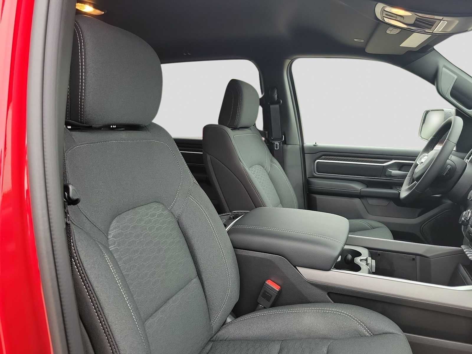 2026 RAM Ram 1500 RAM 1500 LONE STAR CREW CAB 4X2 5'7' BOX