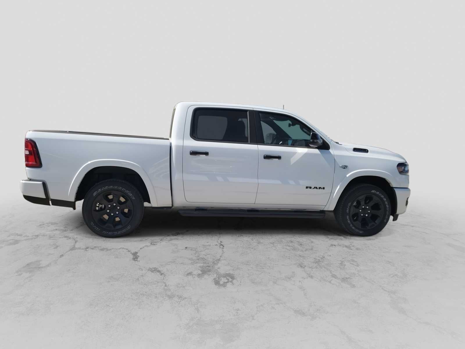 2026 RAM Ram 1500 RAM 1500 LONE STAR CREW CAB 4X2 5'7' BOX