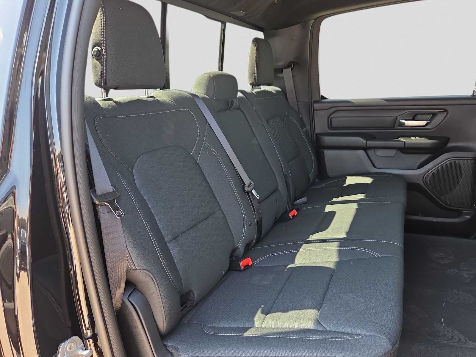 2026 RAM 1500 RAM 1500 EXPRESS CREW CAB 4X2 5'7' BOX
