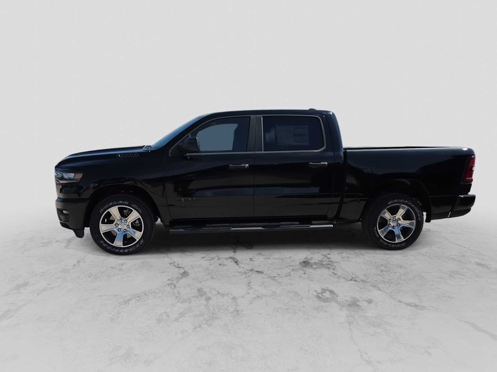 2026 RAM 1500 RAM 1500 EXPRESS CREW CAB 4X2 5'7' BOX