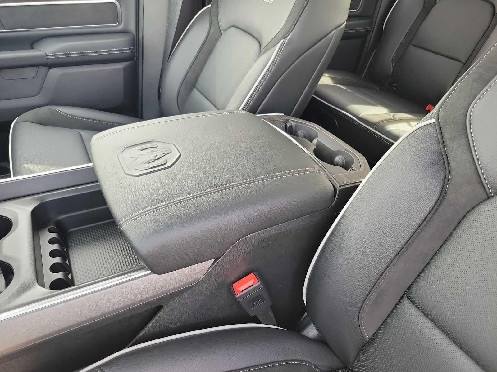 2026 RAM 1500 RAM 1500 LARAMIE CREW CAB 4X2 5'7' BOX