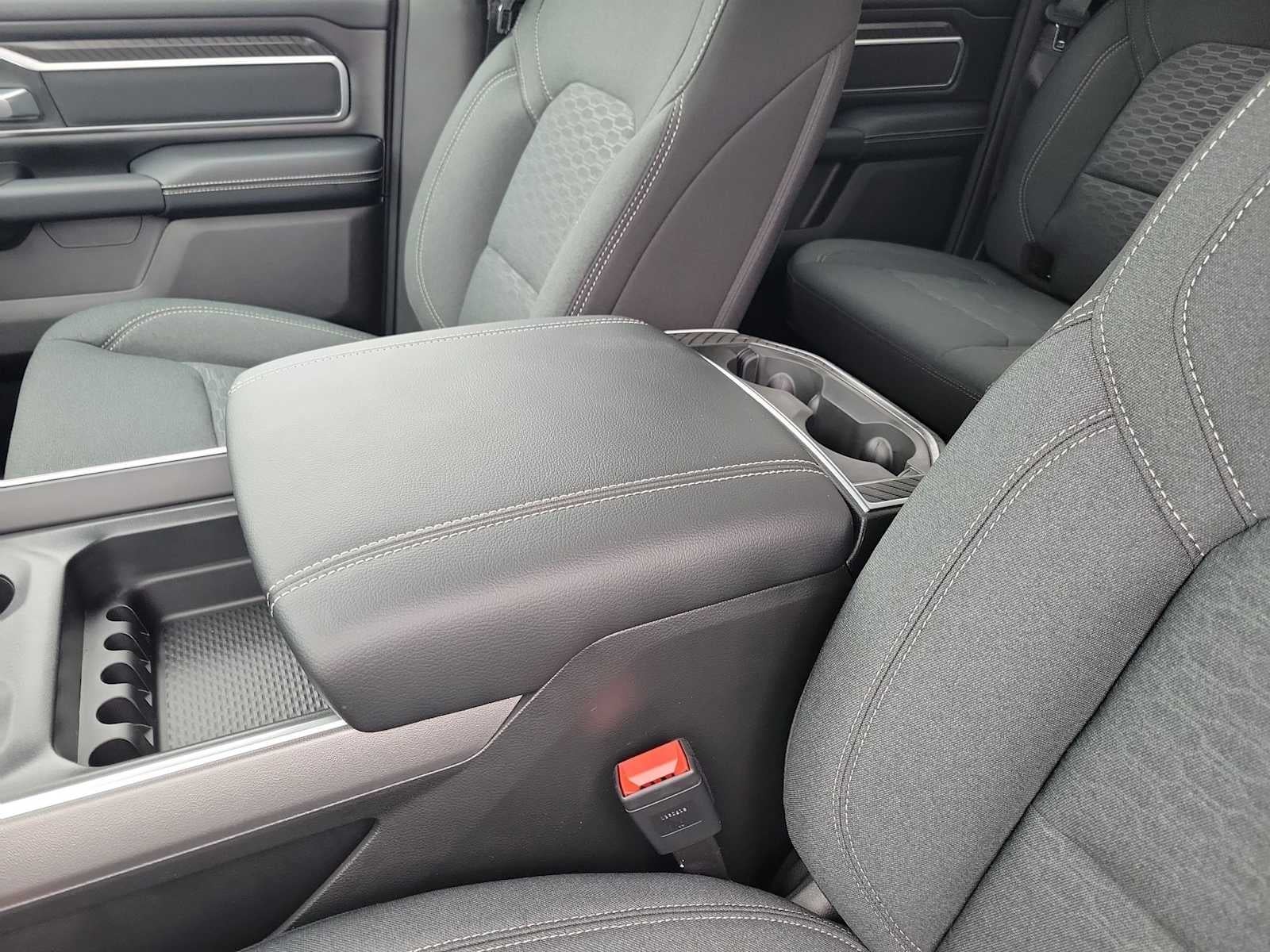 2026 RAM Ram 1500 RAM 1500 LONE STAR CREW CAB 4X4 5'7' BOX