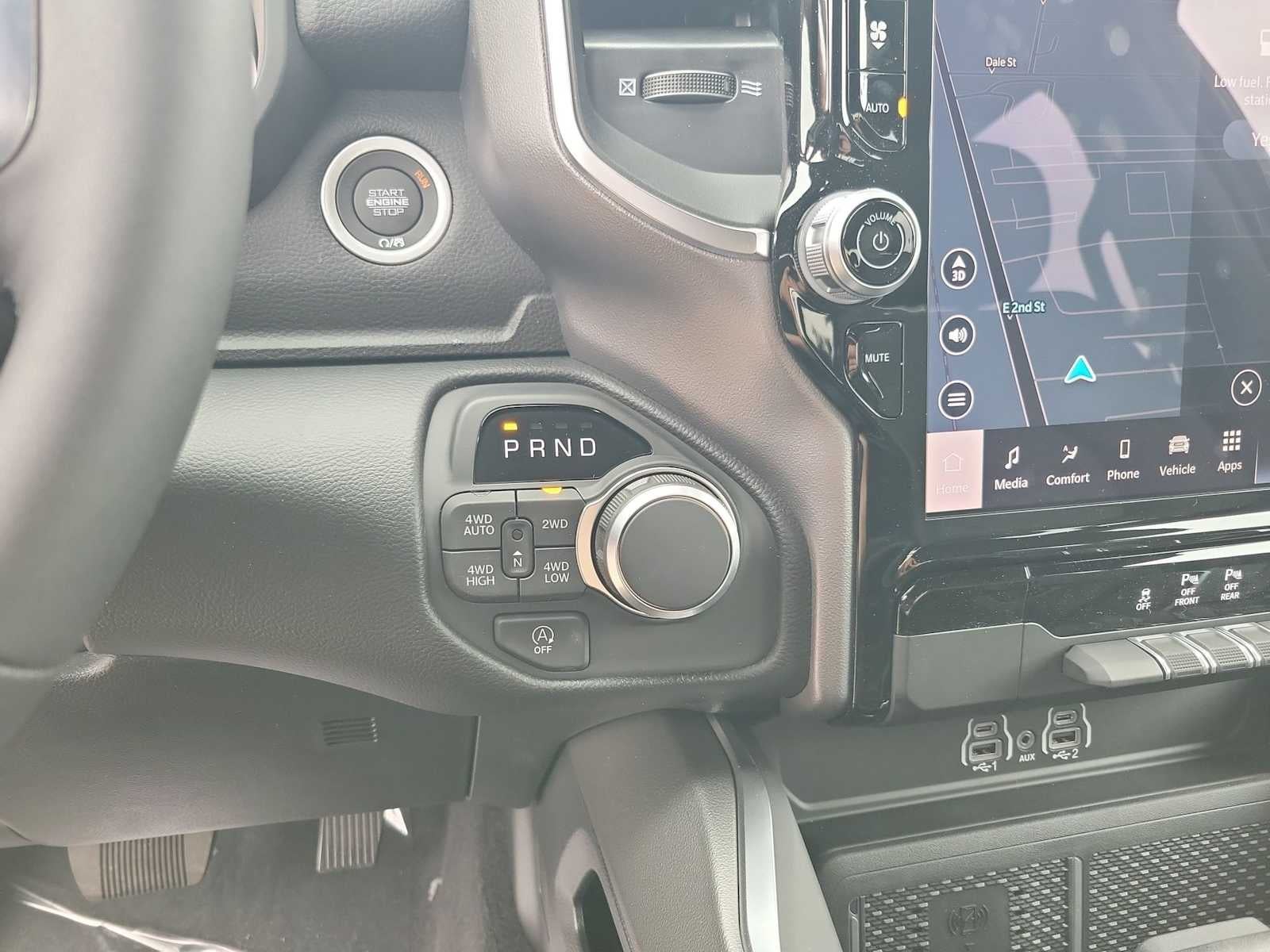 2026 RAM Ram 1500 RAM 1500 LONE STAR CREW CAB 4X4 5'7' BOX