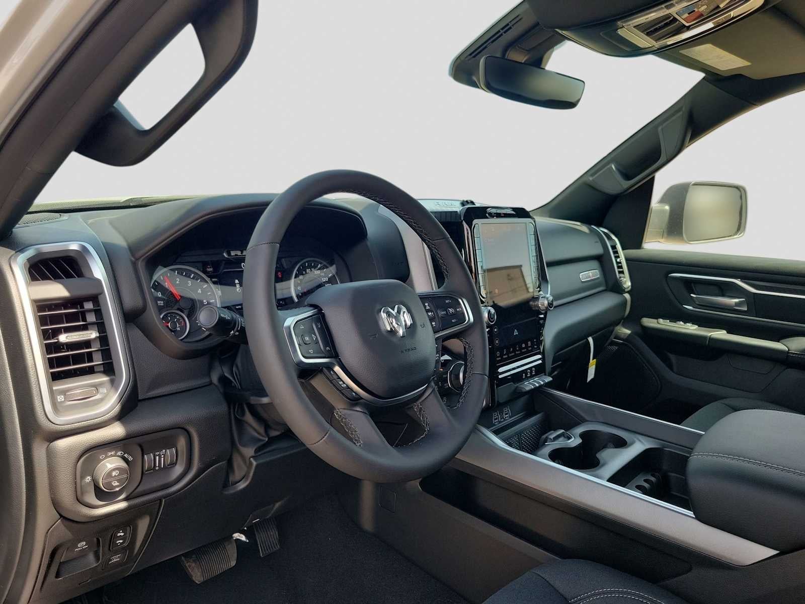 2026 RAM 1500 RAM 1500 LONE STAR CREW CAB 4X4 5'7' BOX